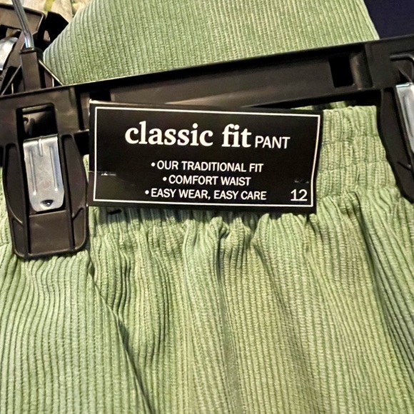 Alfred Dunner Women’s Pants - Picture 2 of 3